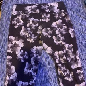 leggings:size:M brand:Old Navy